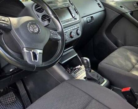 Сірий Фольксваген Тігуан, об'ємом двигуна 1.98 л та пробігом 112 тис. км за 15000 $, фото 6 на Automoto.ua