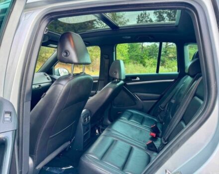 Сірий Фольксваген Тігуан, об'ємом двигуна 2 л та пробігом 74 тис. км за 8100 $, фото 11 на Automoto.ua