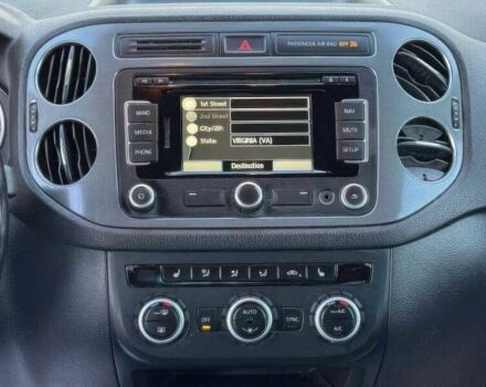 Серый Фольксваген Тигуан, объемом двигателя 2 л и пробегом 99 тыс. км за 7500 $, фото 8 на Automoto.ua