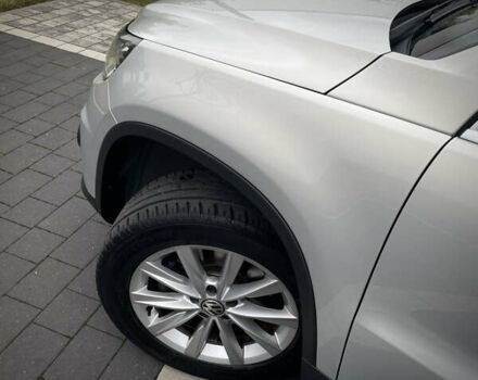 Серый Фольксваген Тигуан, объемом двигателя 2 л и пробегом 165 тыс. км за 15500 $, фото 6 на Automoto.ua