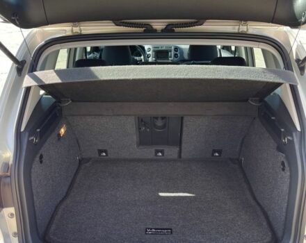 Серый Фольксваген Тигуан, объемом двигателя 2 л и пробегом 145 тыс. км за 12600 $, фото 7 на Automoto.ua