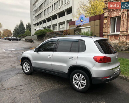 Сірий Фольксваген Тігуан, об'ємом двигуна 1.98 л та пробігом 197 тис. км за 13500 $, фото 5 на Automoto.ua