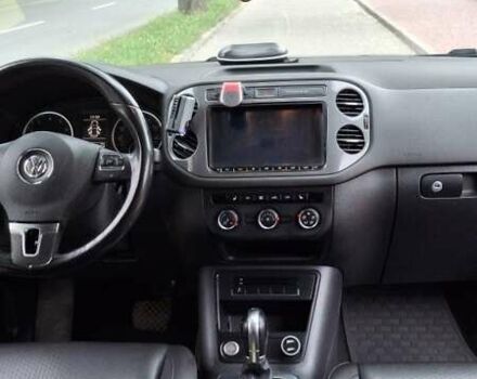 Серый Фольксваген Тигуан, объемом двигателя 2 л и пробегом 126 тыс. км за 15200 $, фото 5 на Automoto.ua