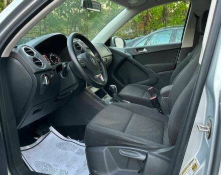 Сірий Фольксваген Тігуан, об'ємом двигуна 2 л та пробігом 71 тис. км за 7000 $, фото 7 на Automoto.ua