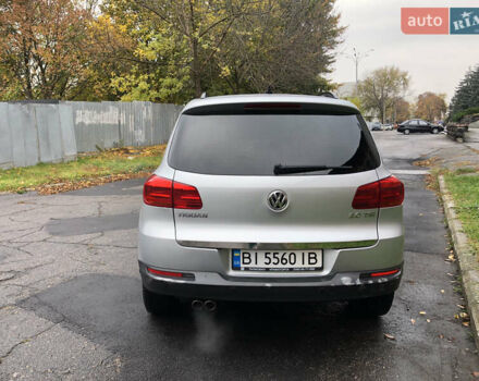 Сірий Фольксваген Тігуан, об'ємом двигуна 1.98 л та пробігом 197 тис. км за 13500 $, фото 6 на Automoto.ua