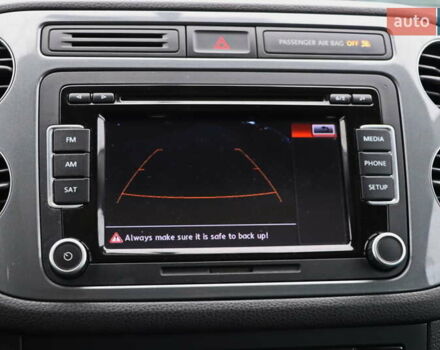 Сірий Фольксваген Тігуан, об'ємом двигуна 2 л та пробігом 150 тис. км за 13999 $, фото 23 на Automoto.ua