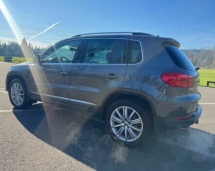 Серый Фольксваген Тигуан, объемом двигателя 2 л и пробегом 70 тыс. км за 9900 $, фото 3 на Automoto.ua