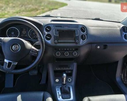 Серый Фольксваген Тигуан, объемом двигателя 1.98 л и пробегом 95 тыс. км за 13500 $, фото 4 на Automoto.ua