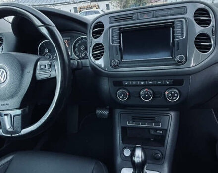 Серый Фольксваген Тигуан, объемом двигателя 1.98 л и пробегом 199 тыс. км за 13000 $, фото 7 на Automoto.ua