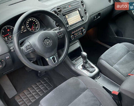 Серый Фольксваген Тигуан, объемом двигателя 2 л и пробегом 165 тыс. км за 15500 $, фото 31 на Automoto.ua