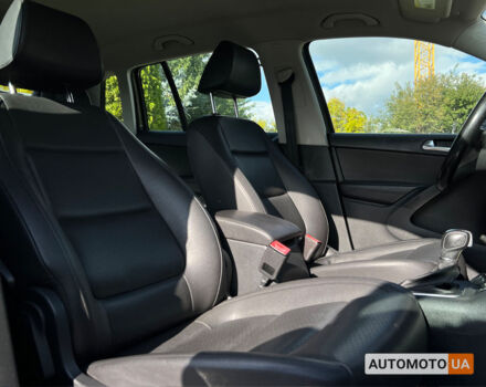 Сірий Фольксваген Тігуан, об'ємом двигуна 2 л та пробігом 243 тис. км за 13200 $, фото 8 на Automoto.ua