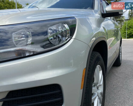 Сірий Фольксваген Тігуан, об'ємом двигуна 2 л та пробігом 224 тис. км за 13900 $, фото 10 на Automoto.ua