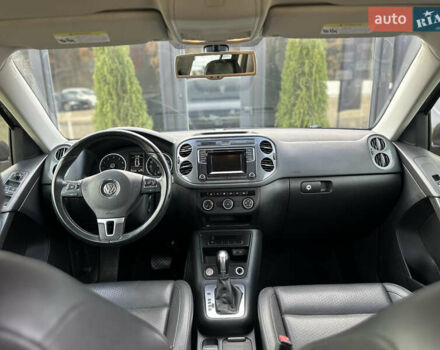 Серый Фольксваген Тигуан, объемом двигателя 2 л и пробегом 170 тыс. км за 12500 $, фото 10 на Automoto.ua