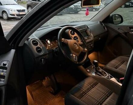 Серый Фольксваген Тигуан, объемом двигателя 1.97 л и пробегом 85 тыс. км за 20000 $, фото 6 на Automoto.ua