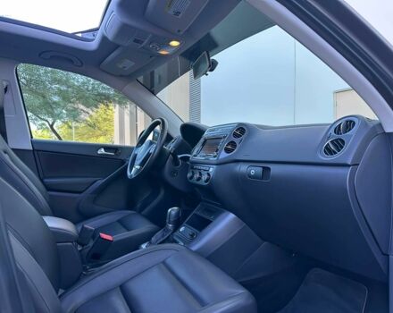 Серый Фольксваген Тигуан, объемом двигателя 2 л и пробегом 78 тыс. км за 4644 $, фото 10 на Automoto.ua