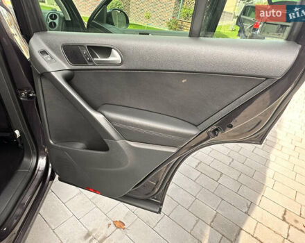 Серый Фольксваген Тигуан, объемом двигателя 1.98 л и пробегом 64 тыс. км за 15300 $, фото 36 на Automoto.ua