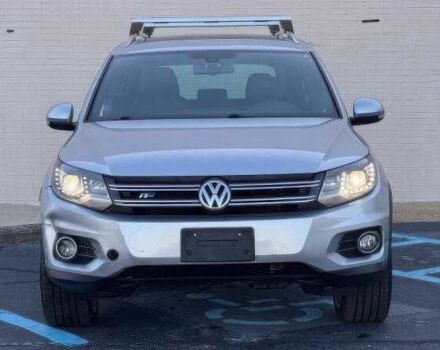 Серый Фольксваген Тигуан, объемом двигателя 2 л и пробегом 99 тыс. км за 7500 $, фото 1 на Automoto.ua