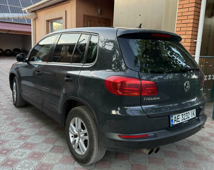 Сірий Фольксваген Тігуан, об'ємом двигуна 1.99 л та пробігом 250 тис. км за 14500 $, фото 4 на Automoto.ua