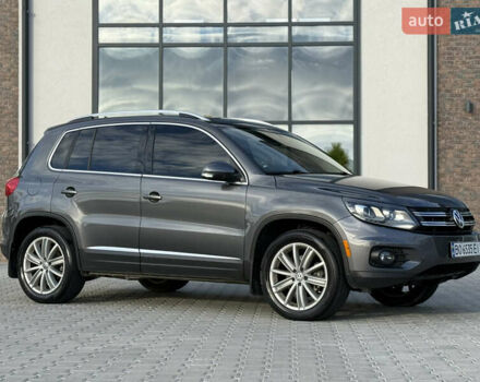 Сірий Фольксваген Тігуан, об'ємом двигуна 2 л та пробігом 176 тис. км за 12400 $, фото 7 на Automoto.ua