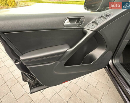 Серый Фольксваген Тигуан, объемом двигателя 1.98 л и пробегом 64 тыс. км за 15300 $, фото 31 на Automoto.ua