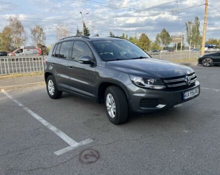 Сірий Фольксваген Тігуан, об'ємом двигуна 2 л та пробігом 193 тис. км за 11999 $, фото 1 на Automoto.ua