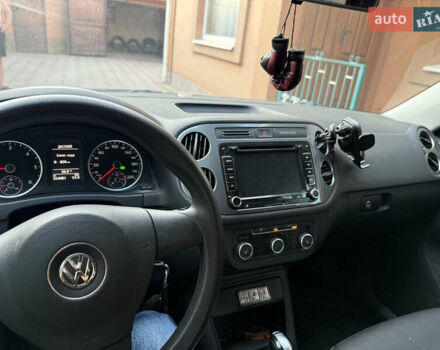 Сірий Фольксваген Тігуан, об'ємом двигуна 1.99 л та пробігом 250 тис. км за 14500 $, фото 8 на Automoto.ua