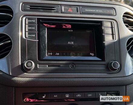Сірий Фольксваген Тігуан, об'ємом двигуна 2 л та пробігом 243 тис. км за 13200 $, фото 17 на Automoto.ua