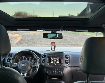 Серый Фольксваген Тигуан, объемом двигателя 2 л и пробегом 163 тыс. км за 14300 $, фото 17 на Automoto.ua