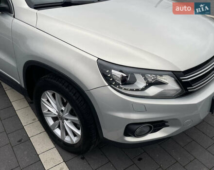 Серый Фольксваген Тигуан, объемом двигателя 2 л и пробегом 165 тыс. км за 15500 $, фото 4 на Automoto.ua
