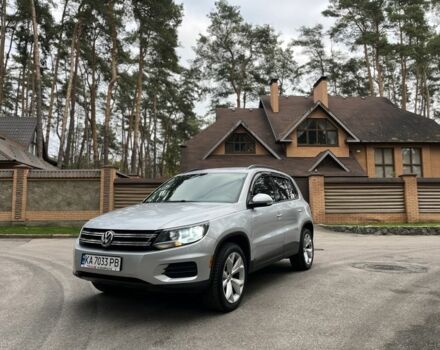 Серый Фольксваген Тигуан, объемом двигателя 2 л и пробегом 194 тыс. км за 12400 $, фото 1 на Automoto.ua