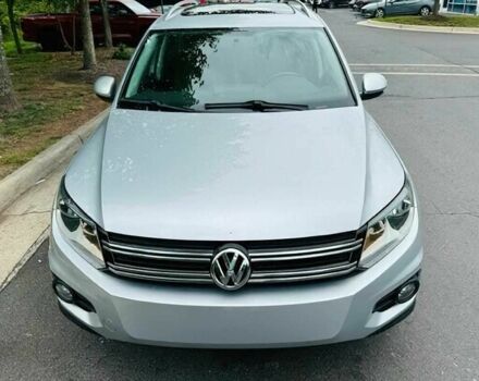 Сірий Фольксваген Тігуан, об'ємом двигуна 2 л та пробігом 80 тис. км за 2500 $, фото 1 на Automoto.ua