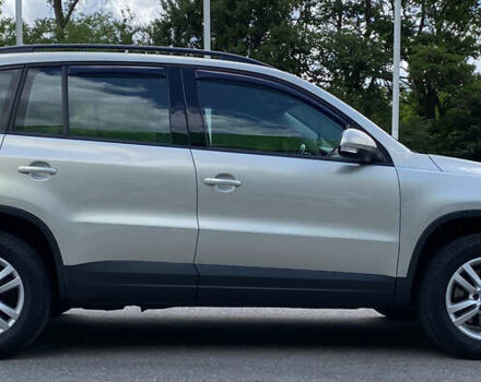 Сірий Фольксваген Тігуан, об'ємом двигуна 2 л та пробігом 224 тис. км за 13900 $, фото 16 на Automoto.ua