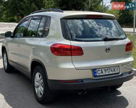 Сірий Фольксваген Тігуан, об'ємом двигуна 2 л та пробігом 224 тис. км за 13900 $, фото 6 на Automoto.ua
