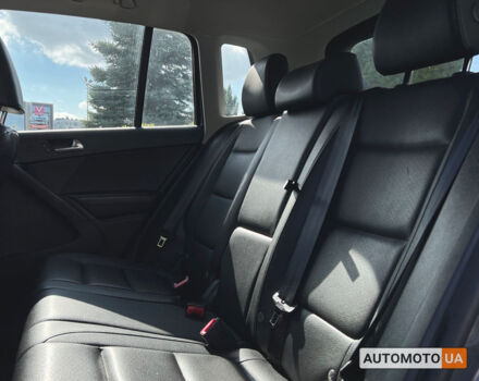 Сірий Фольксваген Тігуан, об'ємом двигуна 2 л та пробігом 243 тис. км за 13200 $, фото 9 на Automoto.ua