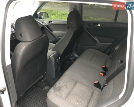 Сірий Фольксваген Тігуан, об'ємом двигуна 1.98 л та пробігом 197 тис. км за 13500 $, фото 27 на Automoto.ua