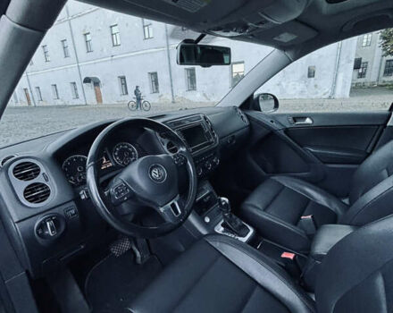 Серый Фольксваген Тигуан, объемом двигателя 1.98 л и пробегом 199 тыс. км за 13000 $, фото 10 на Automoto.ua