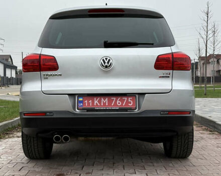 Серый Фольксваген Тигуан, объемом двигателя 2 л и пробегом 125 тыс. км за 14999 $, фото 7 на Automoto.ua