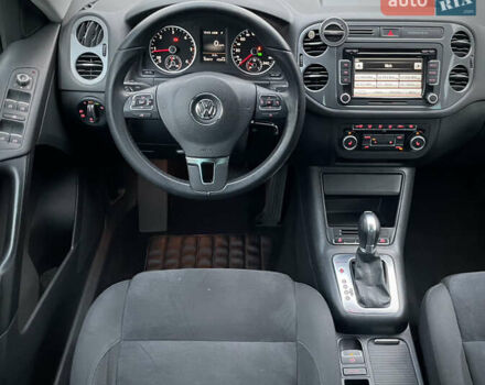 Серый Фольксваген Тигуан, объемом двигателя 2 л и пробегом 165 тыс. км за 15500 $, фото 48 на Automoto.ua