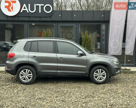 Серый Фольксваген Тигуан, объемом двигателя 2 л и пробегом 170 тыс. км за 12000 $, фото 6 на Automoto.ua