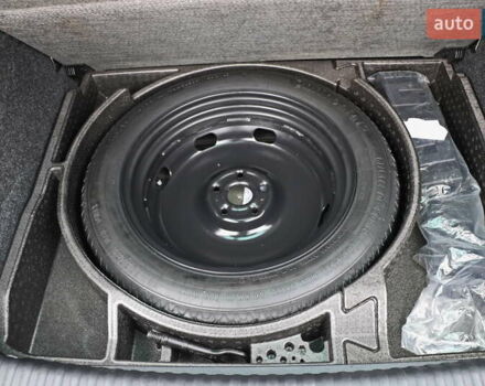 Сірий Фольксваген Тігуан, об'ємом двигуна 2 л та пробігом 150 тис. км за 13999 $, фото 26 на Automoto.ua