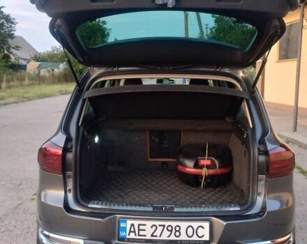 Серый Фольксваген Тигуан, объемом двигателя 2 л и пробегом 115 тыс. км за 17300 $, фото 2 на Automoto.ua