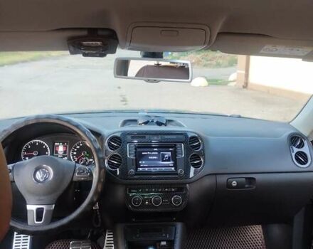 Серый Фольксваген Тигуан, объемом двигателя 2 л и пробегом 115 тыс. км за 17300 $, фото 4 на Automoto.ua