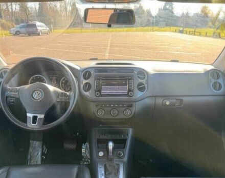 Серый Фольксваген Тигуан, объемом двигателя 2 л и пробегом 70 тыс. км за 9900 $, фото 7 на Automoto.ua