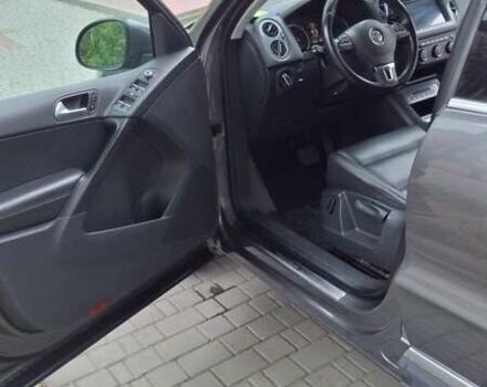 Серый Фольксваген Тигуан, объемом двигателя 2 л и пробегом 126 тыс. км за 15200 $, фото 4 на Automoto.ua