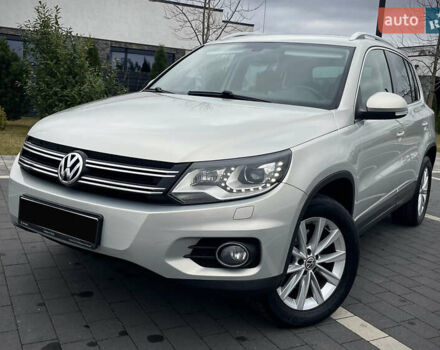 Серый Фольксваген Тигуан, объемом двигателя 2 л и пробегом 165 тыс. км за 15500 $, фото 1 на Automoto.ua