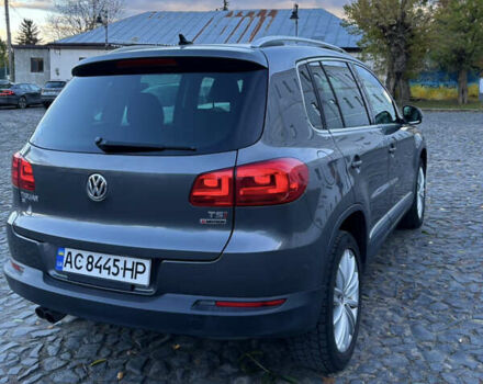 Серый Фольксваген Тигуан, объемом двигателя 1.98 л и пробегом 199 тыс. км за 13000 $, фото 2 на Automoto.ua