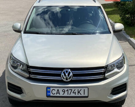 Сірий Фольксваген Тігуан, об'ємом двигуна 2 л та пробігом 224 тис. км за 13900 $, фото 12 на Automoto.ua