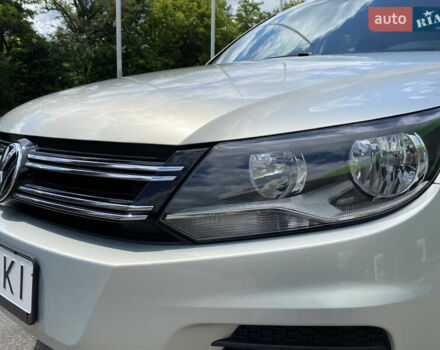 Сірий Фольксваген Тігуан, об'ємом двигуна 2 л та пробігом 224 тис. км за 13900 $, фото 11 на Automoto.ua