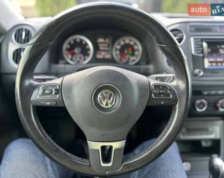 Серый Фольксваген Тигуан, объемом двигателя 2 л и пробегом 170 тыс. км за 12500 $, фото 11 на Automoto.ua