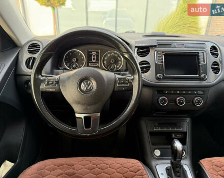 Сірий Фольксваген Тігуан, об'ємом двигуна 2 л та пробігом 176 тис. км за 12400 $, фото 27 на Automoto.ua